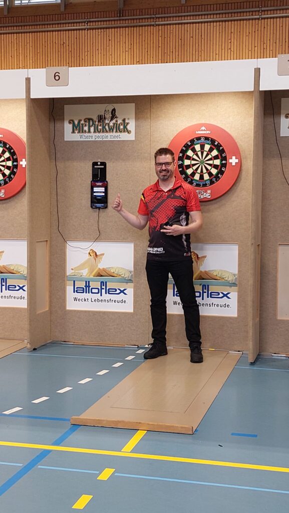 The Stallion Bullet David Van de Mergel met eerste wedstrijdzege in eerste ronde tijdens WDF Helvetia Open 2024